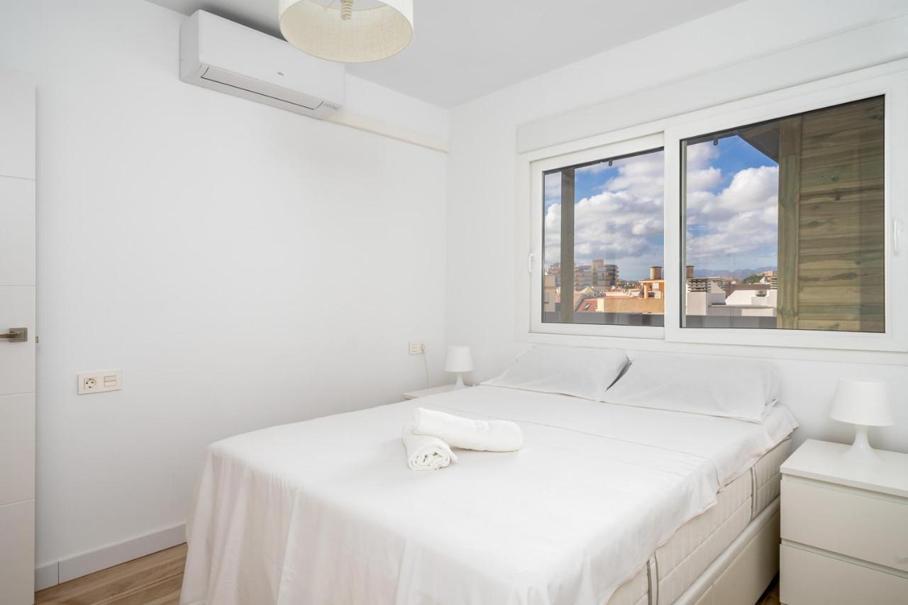 Front Line Beach In Ref 14 Apartment *