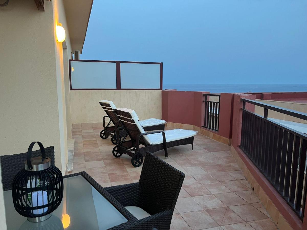 Atico En Yate Iv, Primera Linea Playa
