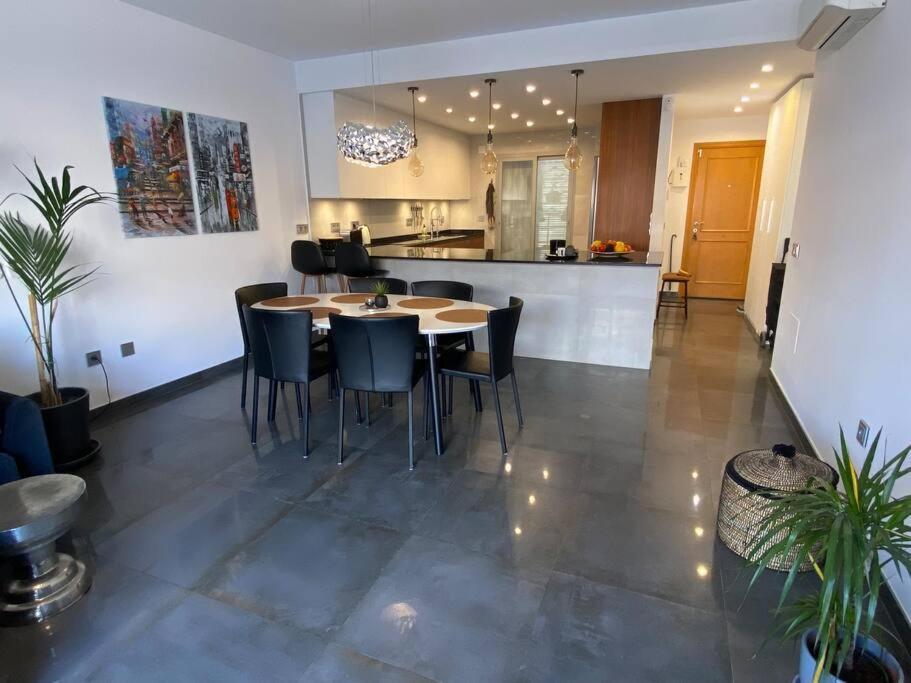 Mirella - Penthouse With Privat Pool And Terrace