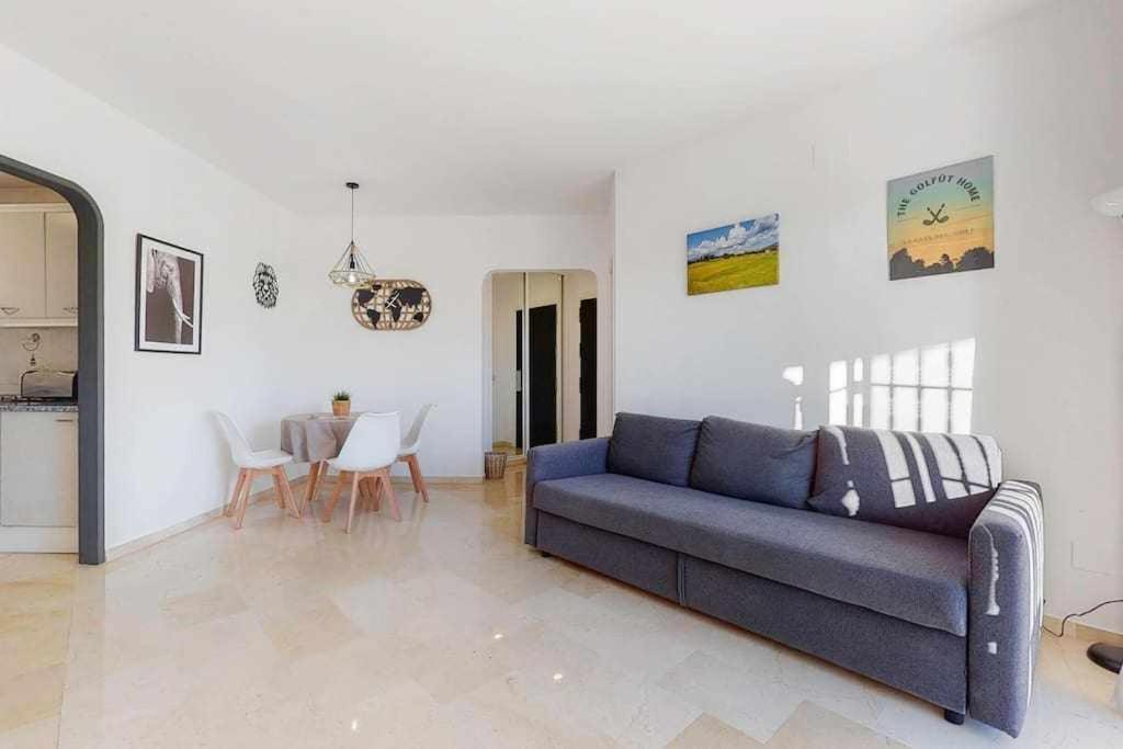 Gran Terraza Con Piscina Junto A Mijas Golf