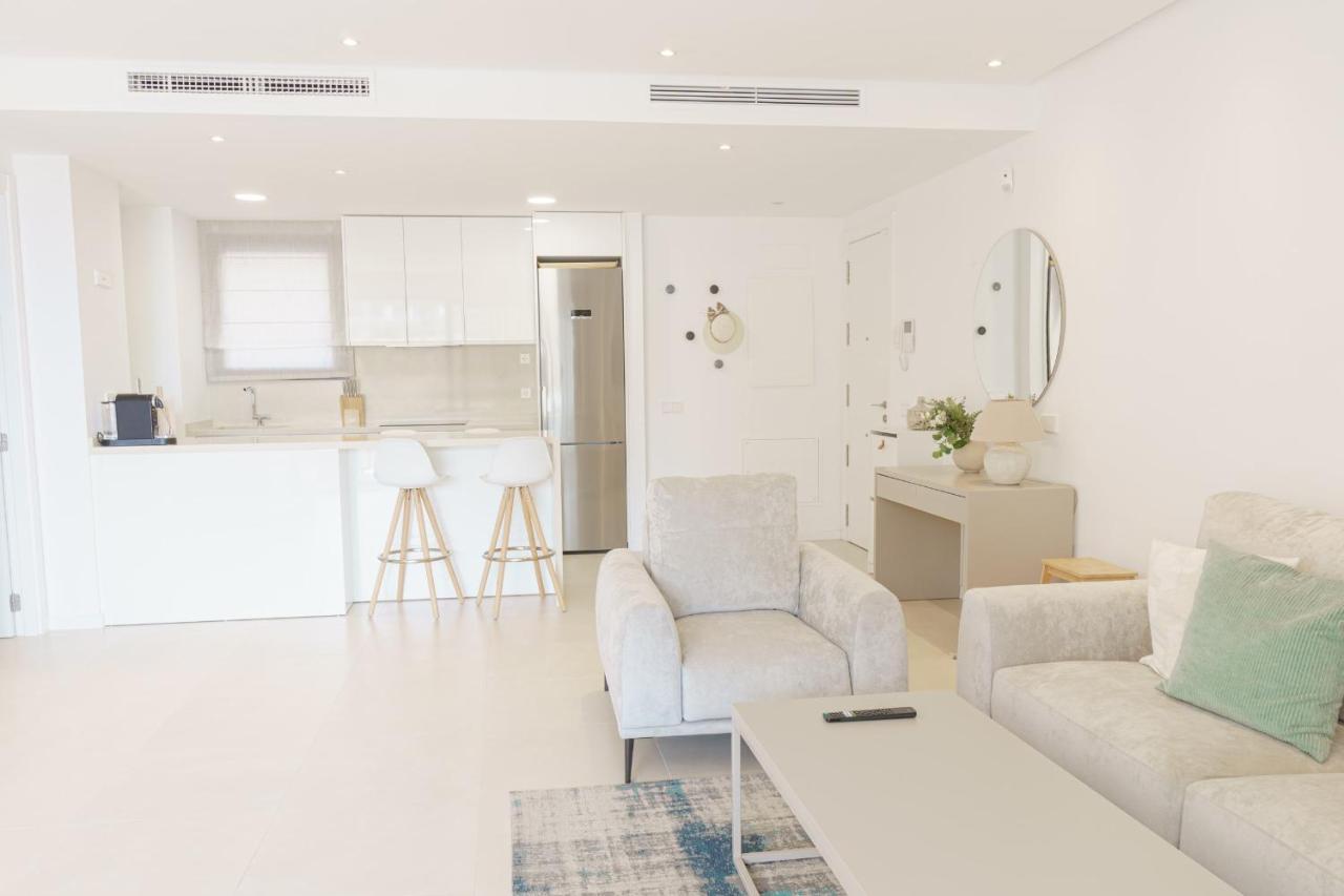 Lovely Modern In Middel Views *