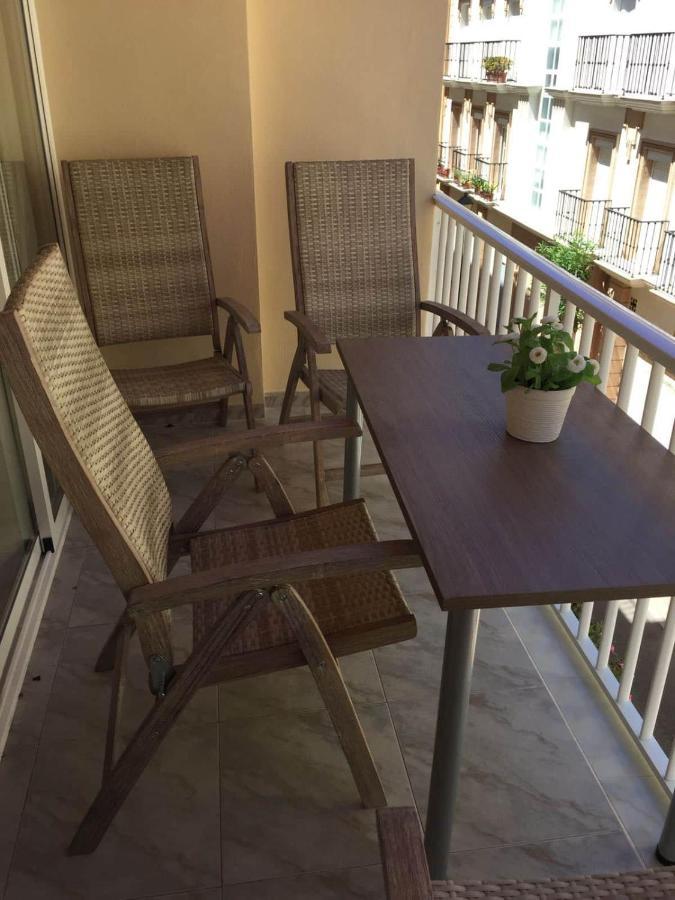 Near 2-bed In Centrum Appartement *