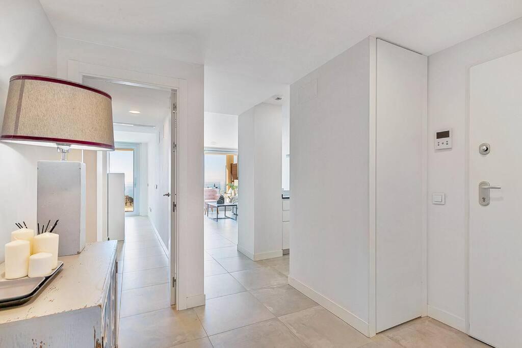 Charming With Ocean View Fuengirola