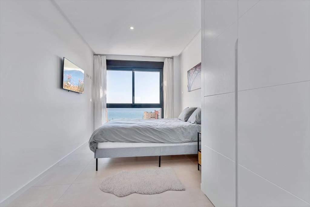 With Big Pool And Close To Beach! Apartment *