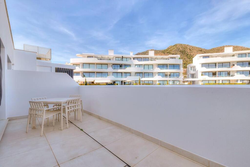 Fantastic 3bdr Penthouse - Lux