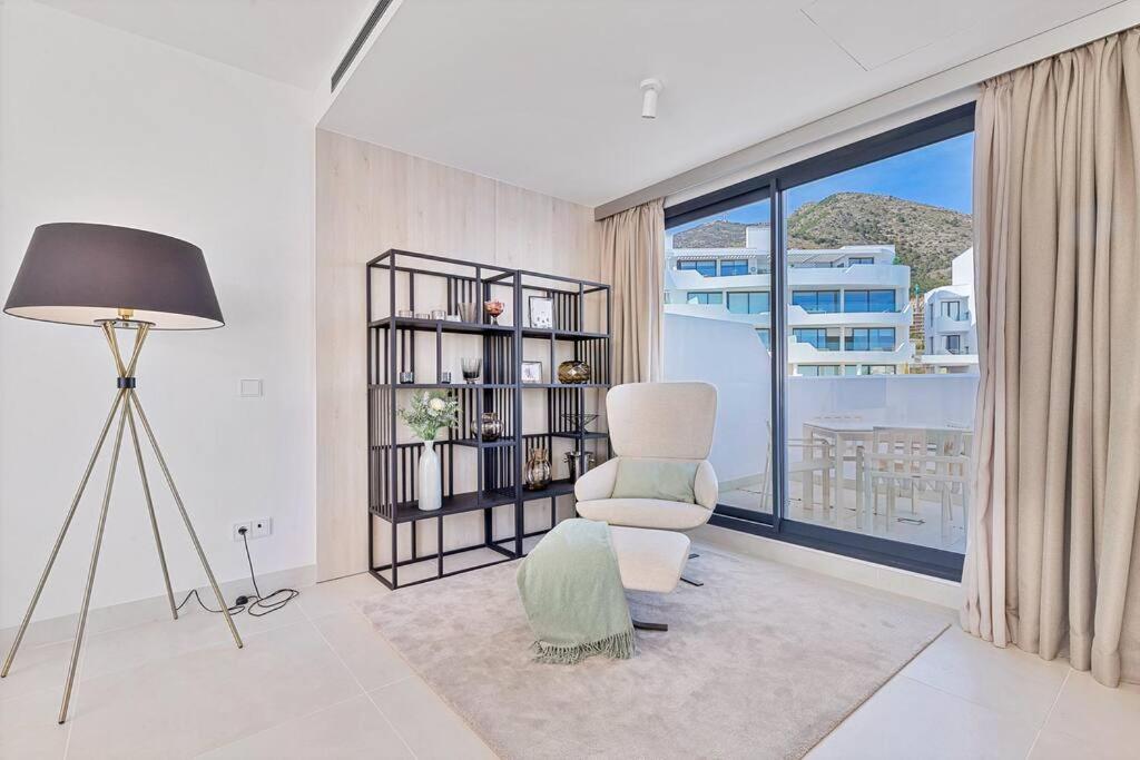 Fantastic 3bdr Penthouse - Lux *