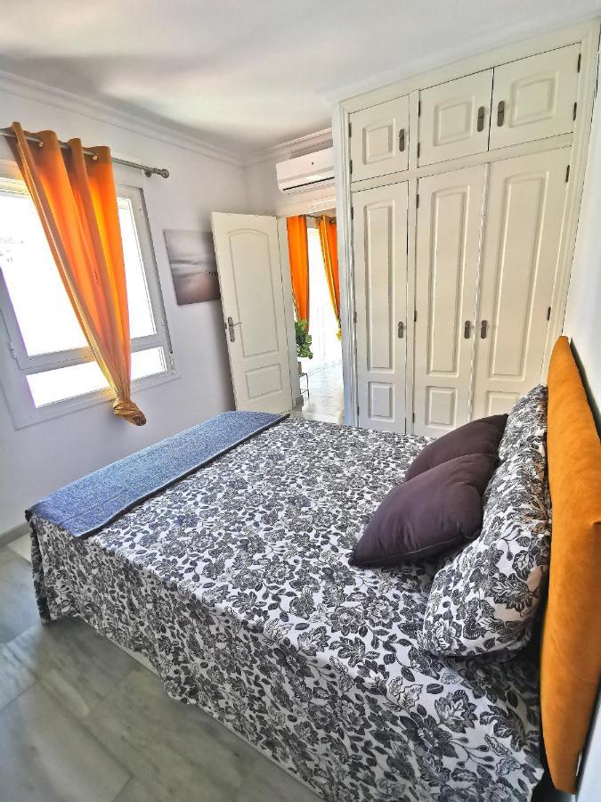 Apartamento ático Acogedor, Céntrico Y A 2 Min De La Playa. *