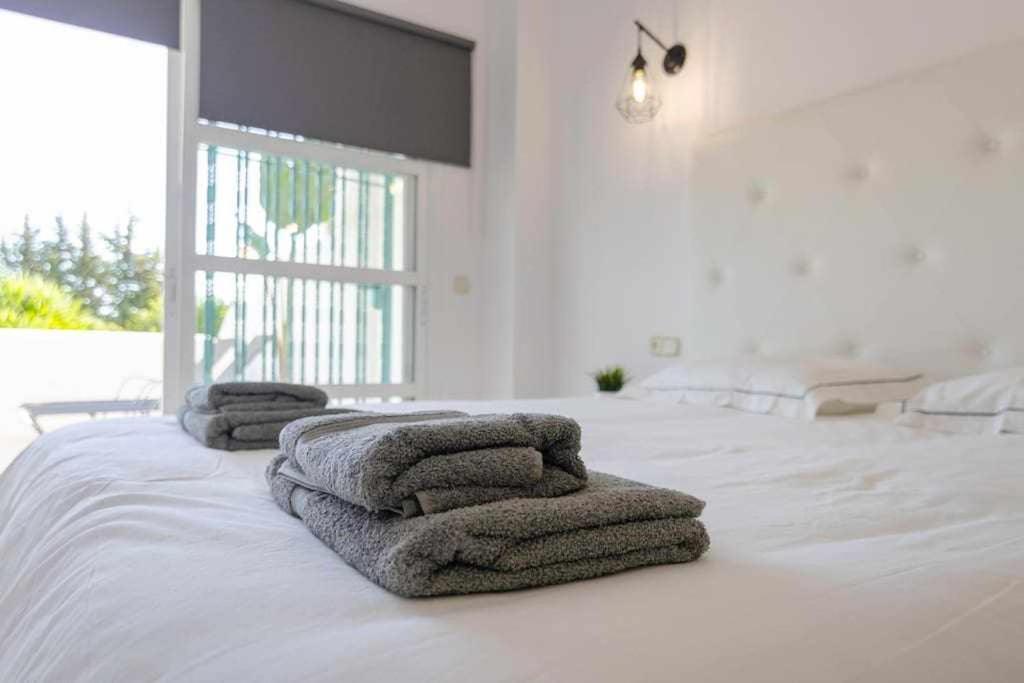 Gran Terraza Con Piscina Junto A Mijas Golf *