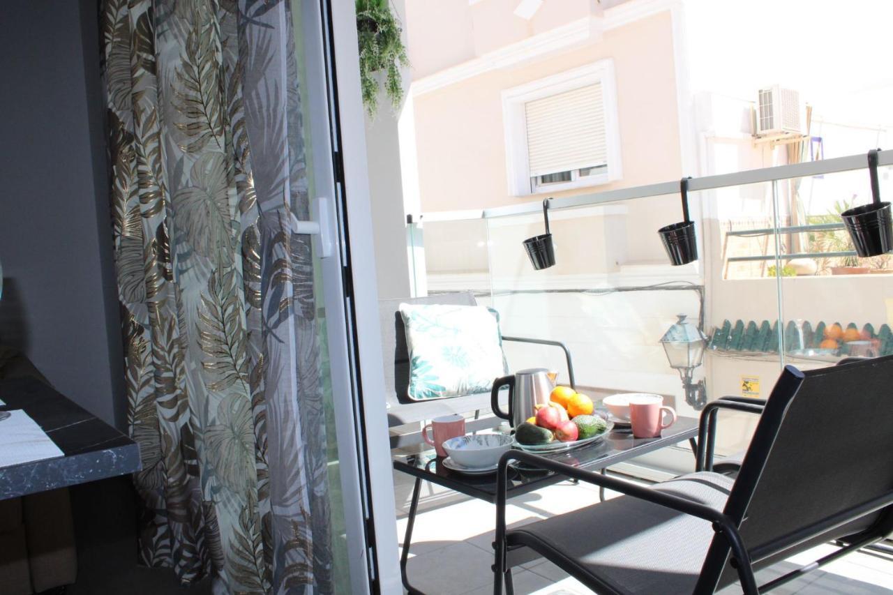 Boliches Holidays Apartment *