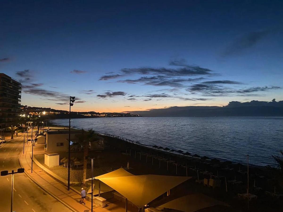 Fuengirola, Primera Linea De Playa Apartamento