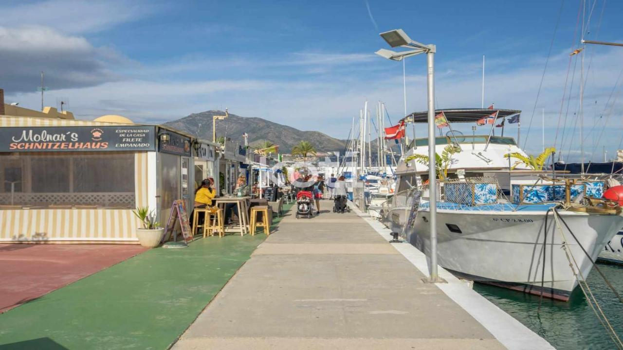 Koti - Plaza Chinorros Fuengirola