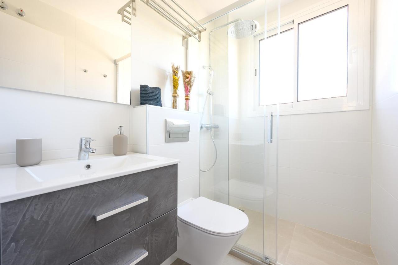2 Bedroom, New, 1 Min To The Beach, Center- Picasso By 10tosea * Fuengirola
