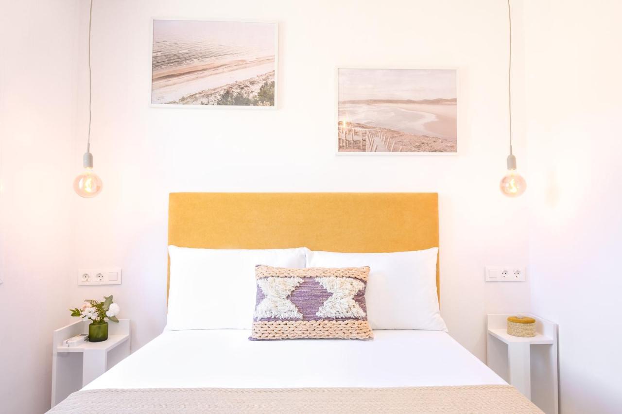 2 Bedroom, New, 1 Min To The Beach, Center- Picasso By 10tosea Appartement