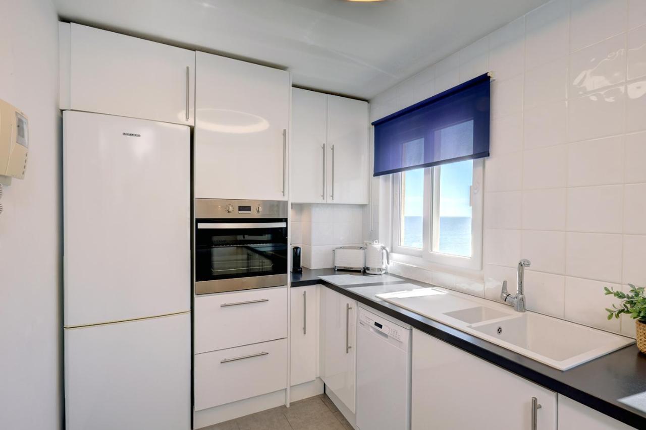 Front Row Penthouse On Carvajal * Fuengirola