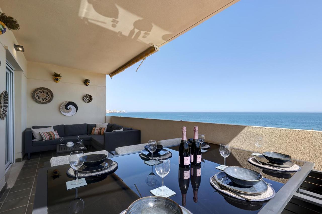 Front Row Penthouse On Carvajal Appartement *