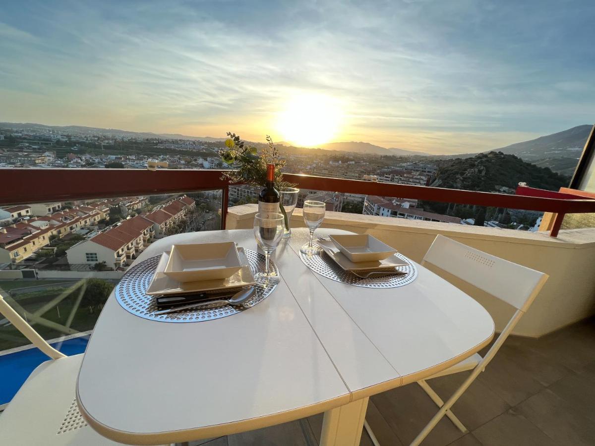 A 900 M De La Playa Y Con Vistas Al Mar En Apartment Fuengirola