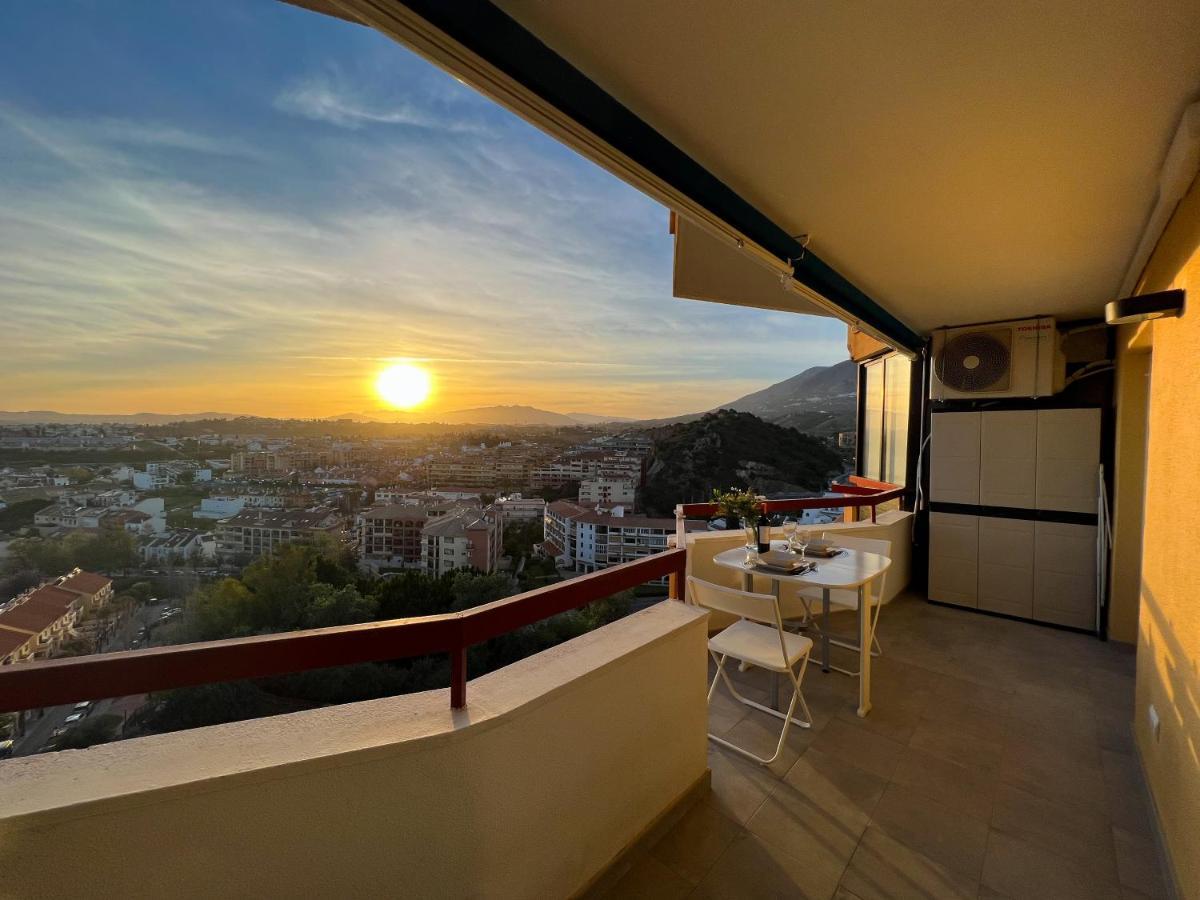 A 900 M De La Playa Y Con Vistas Al Mar En * Fuengirola