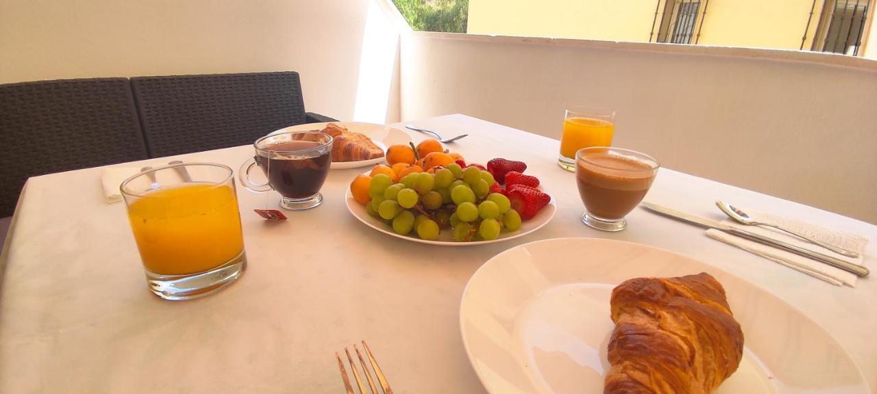 Alire Yucas Fuengirola