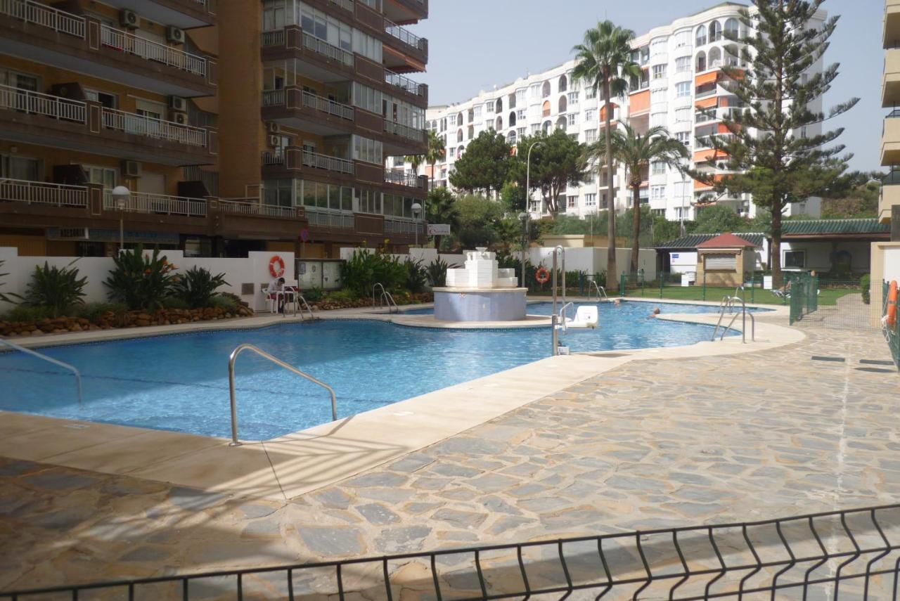 Modern 1 Bed Seafront Boliches Apartment