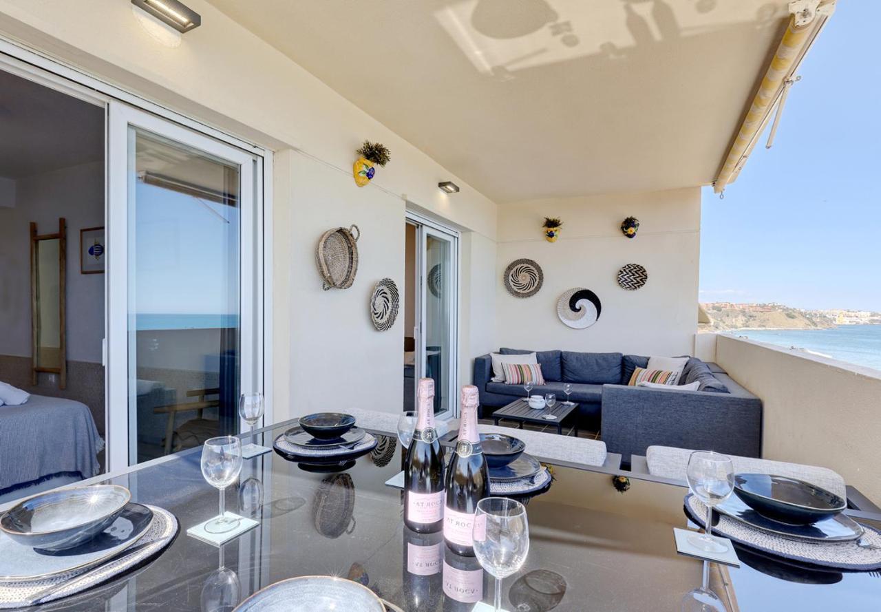 Apartment Front Row Penthouse On Carvajal *