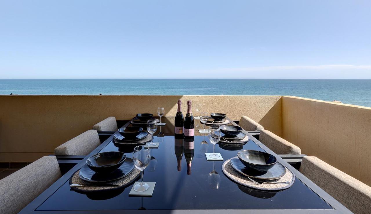 Apartment Front Row Penthouse On Carvajal