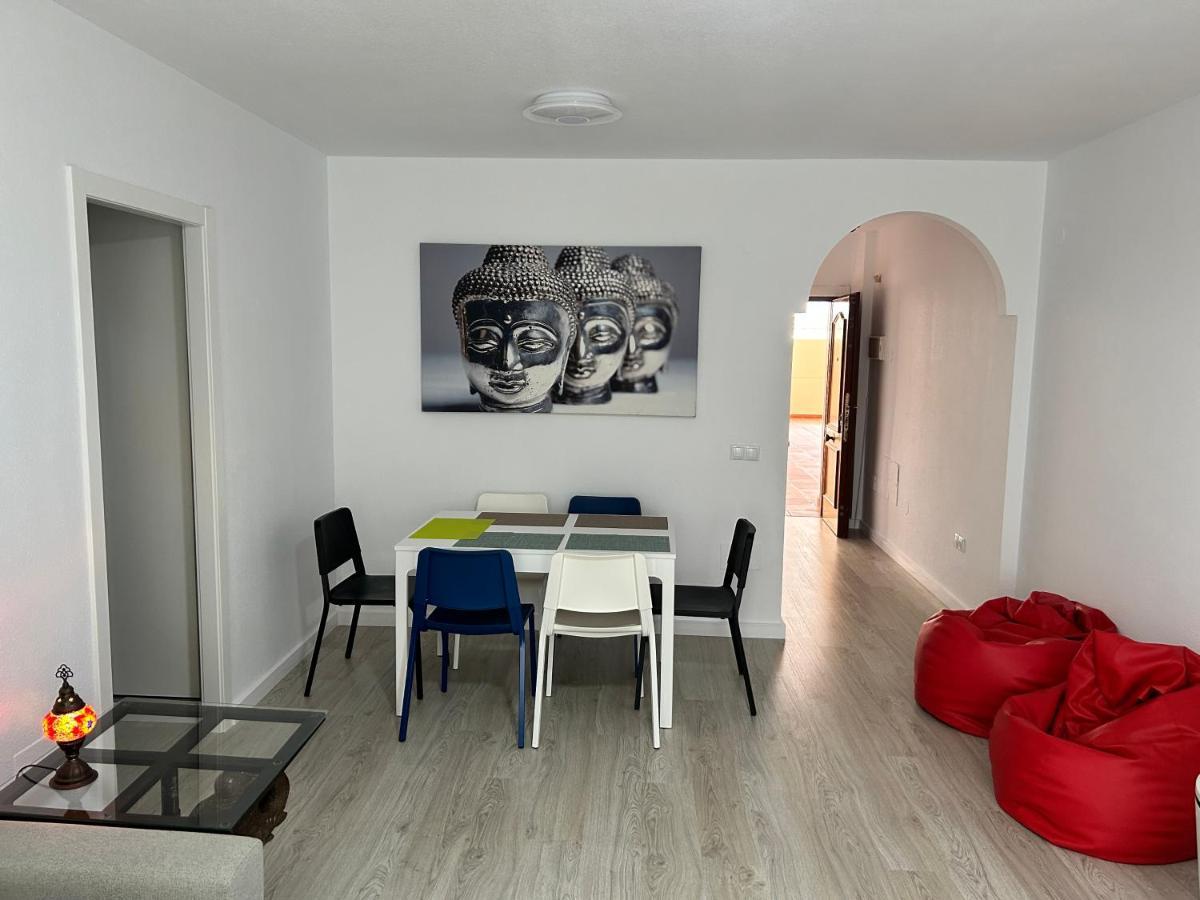Castillo Malaga Paradaise 3 Apartment