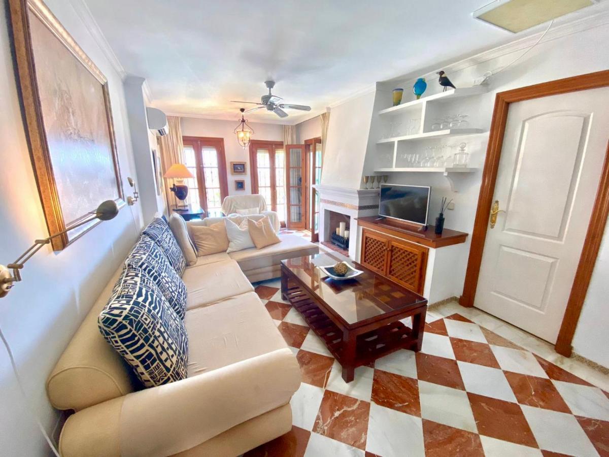 Huoneisto Luxury Puebla Aida With Golf & Sea View *
