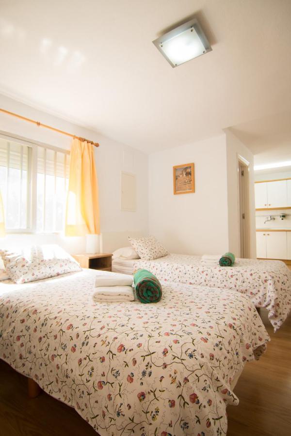 Holiday home Holidays2fuengirola Mercedes In Center And 2nd Line