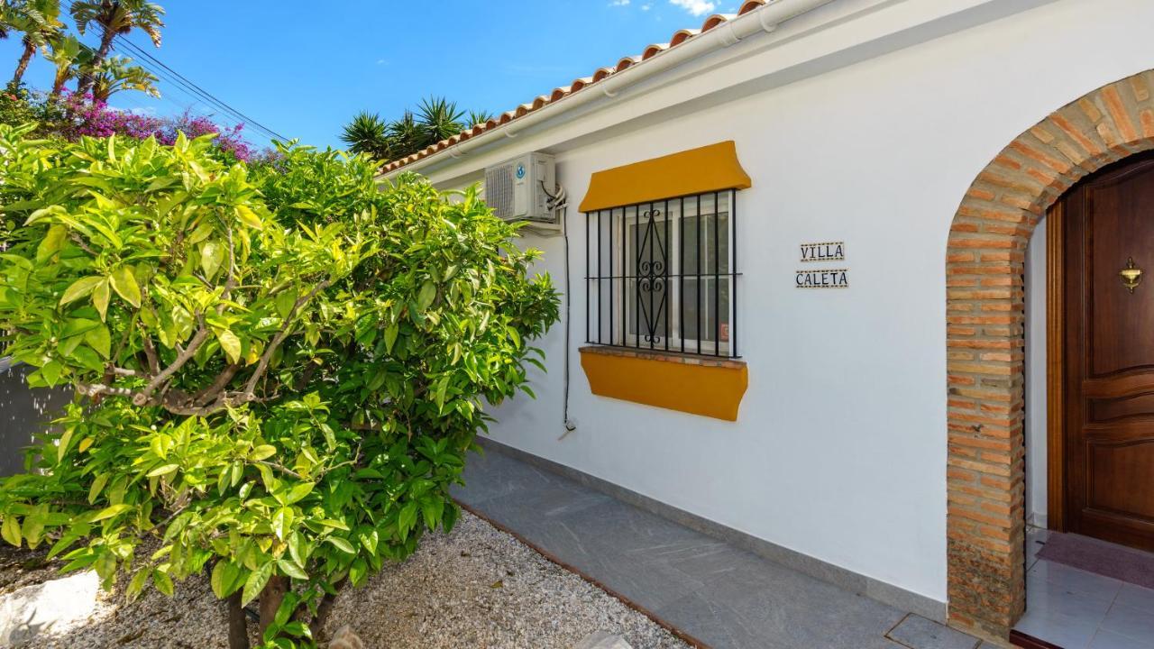 Villa Caleta With Private Pool By Costarentals - Ref 196