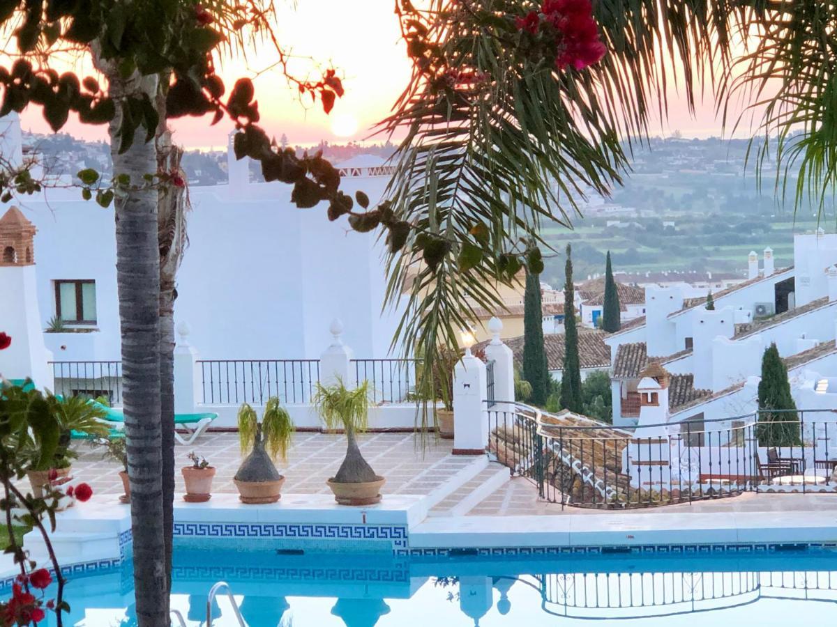 Huoneisto Luxury Puebla Aida With Golf & Sea View *