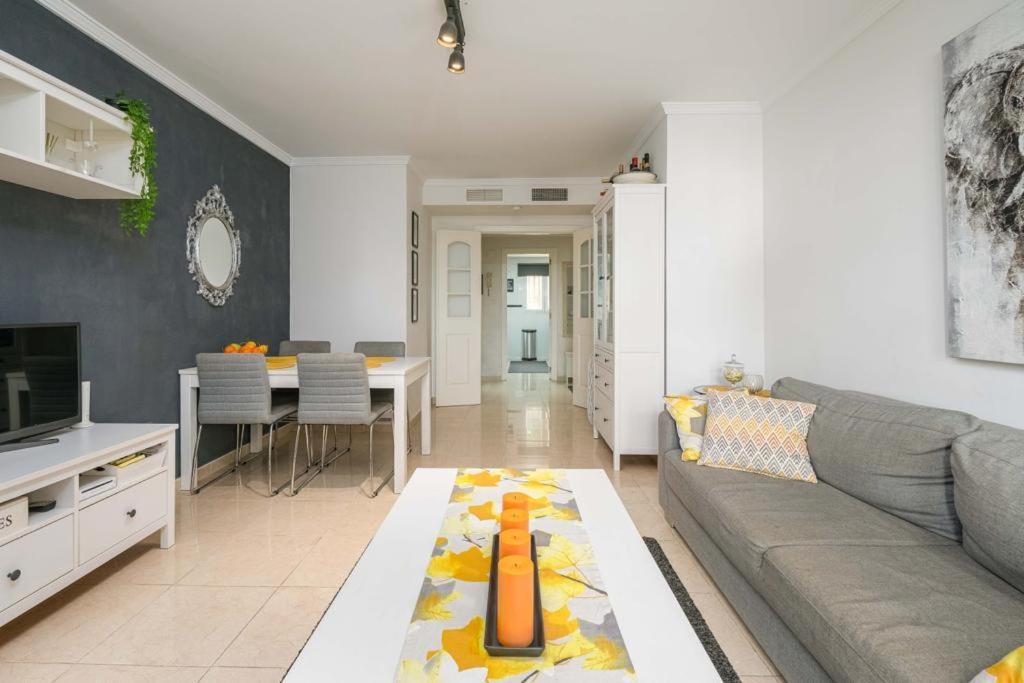 Appartement Beautiful Two Bedroom With Pool Fuengirola