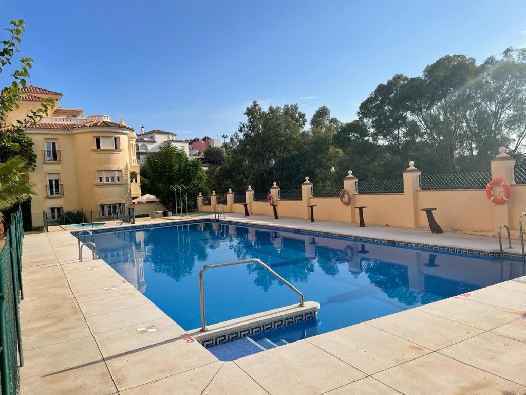 Beautiful Two Bedroom With Pool Appartement *