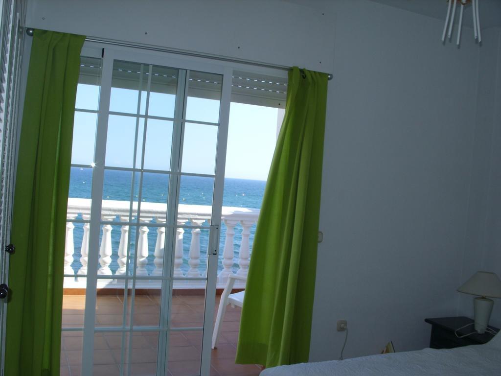 El Faro Arkadia: Beachfront With Lighthouse Views Apartment *