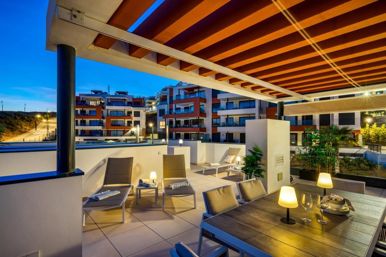 Stunning Penthouse W Private Pool In El Higueron By Costarentals - Ref 178 *