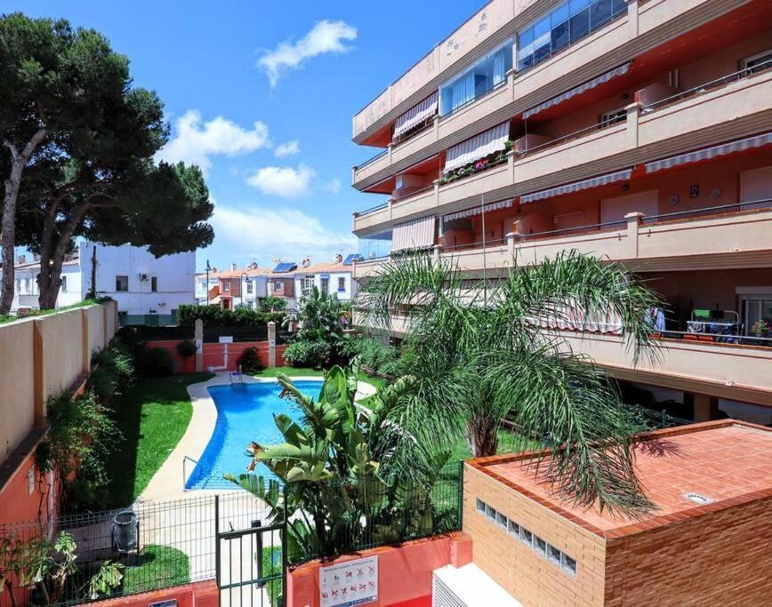 Blue Marine - Parking, Pool, Ac, Wifi * Fuengirola