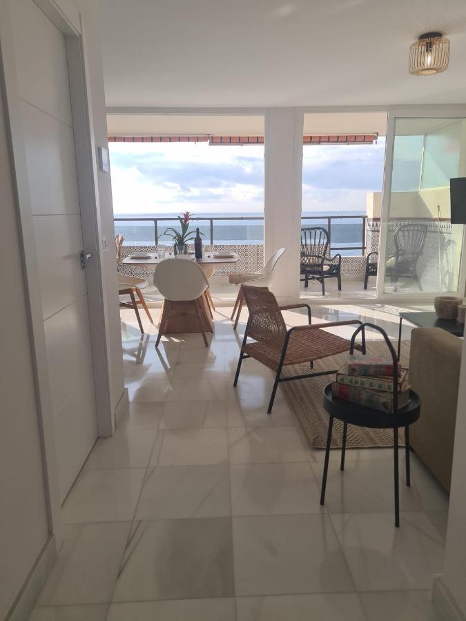 Apartment Front Penthouse Ii - *