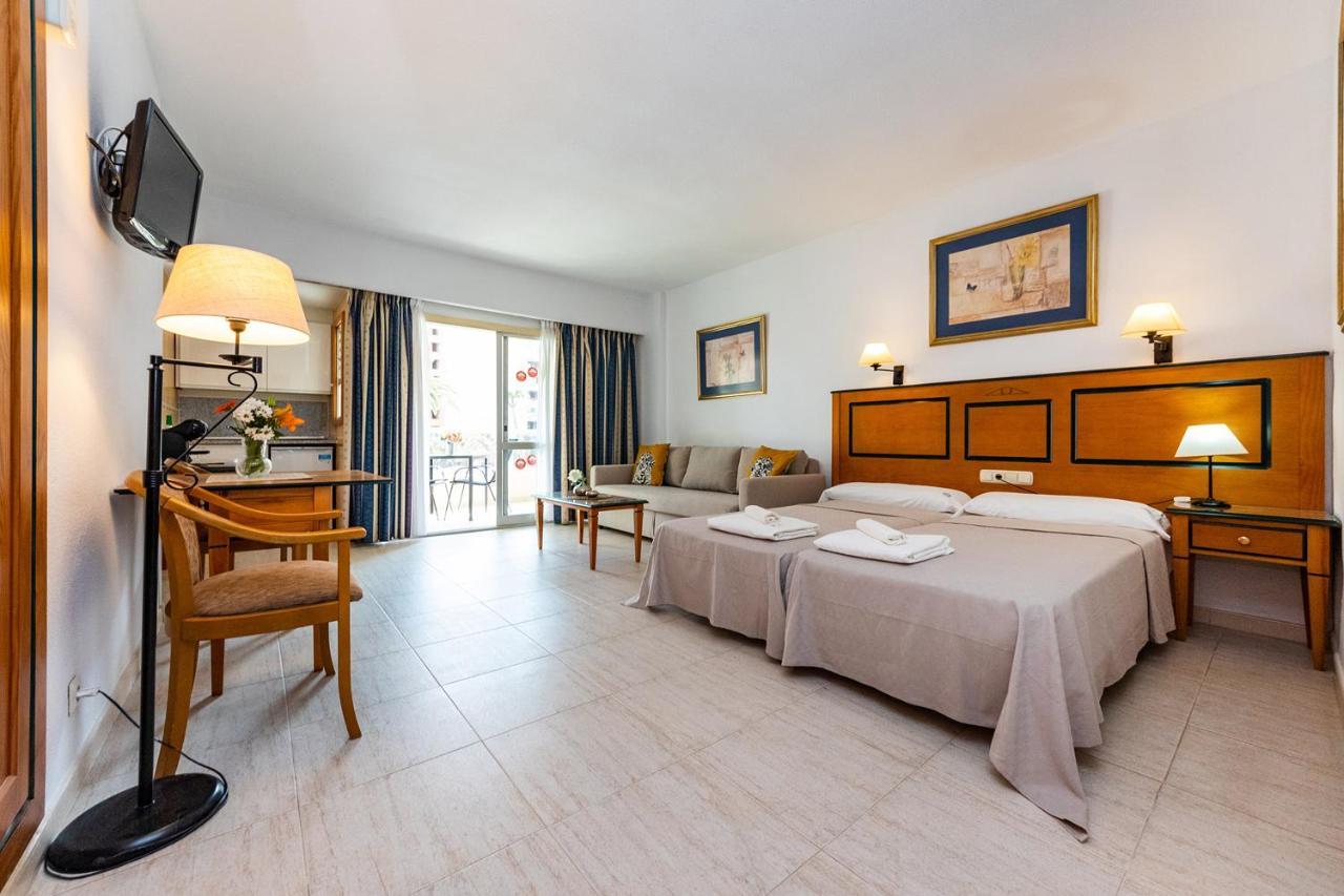 Private Pyr By The Promenade - Shared Pool Available * Fuengirola