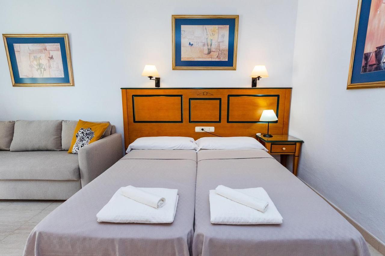 Private Pyr By The Promenade - Shared Pool Available Fuengirola