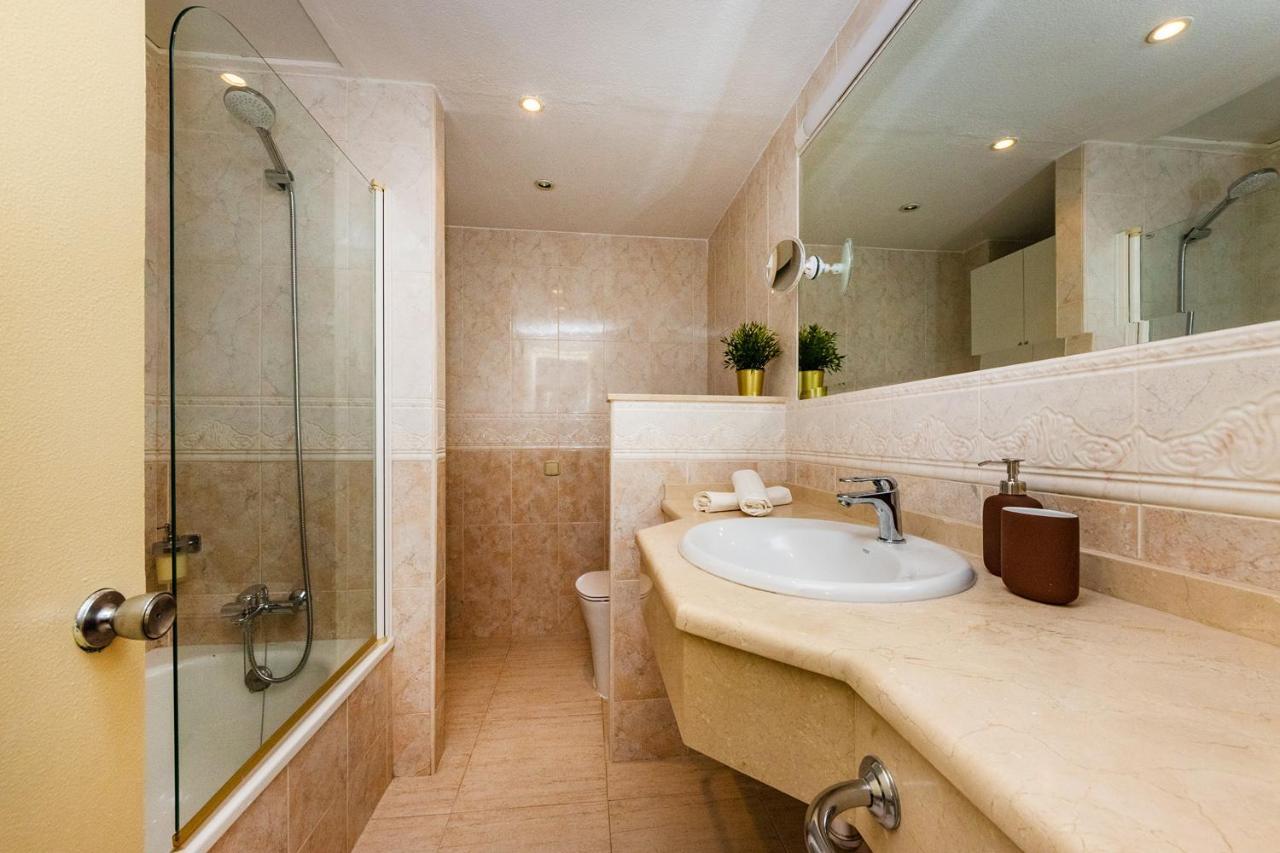 Private Pyr By The Promenade - Shared Pool Available