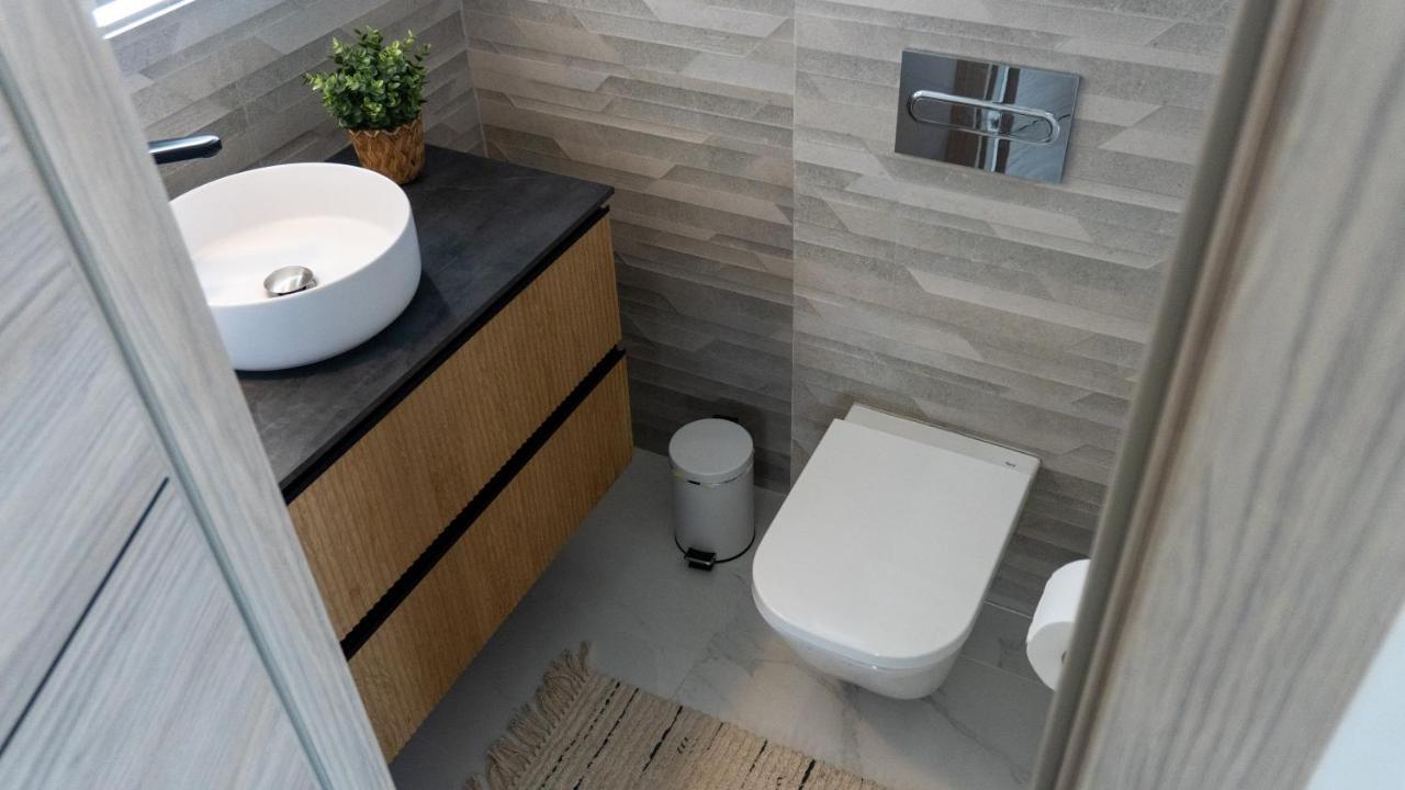 Huvilat New Luxury Tuulia With Private Pool And Parking Fuengirola