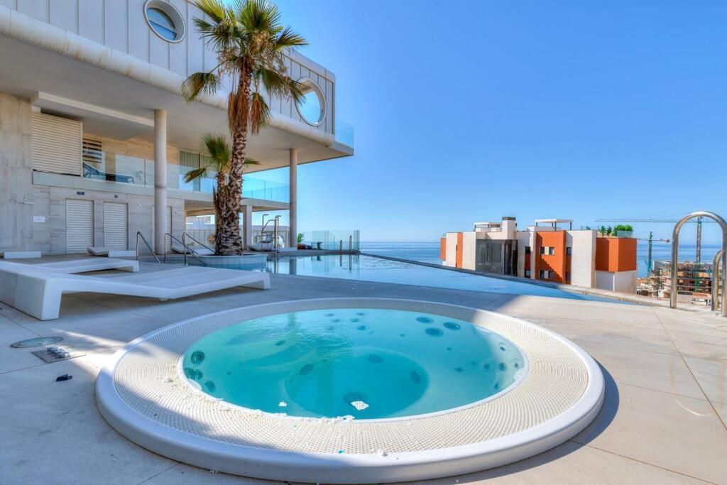 Apartment Stunning Luxurious Penthouse With Panoramic Views. Fuengirola