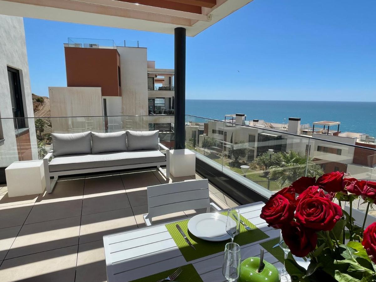 Luxury 3 Bedroom Penthouse *