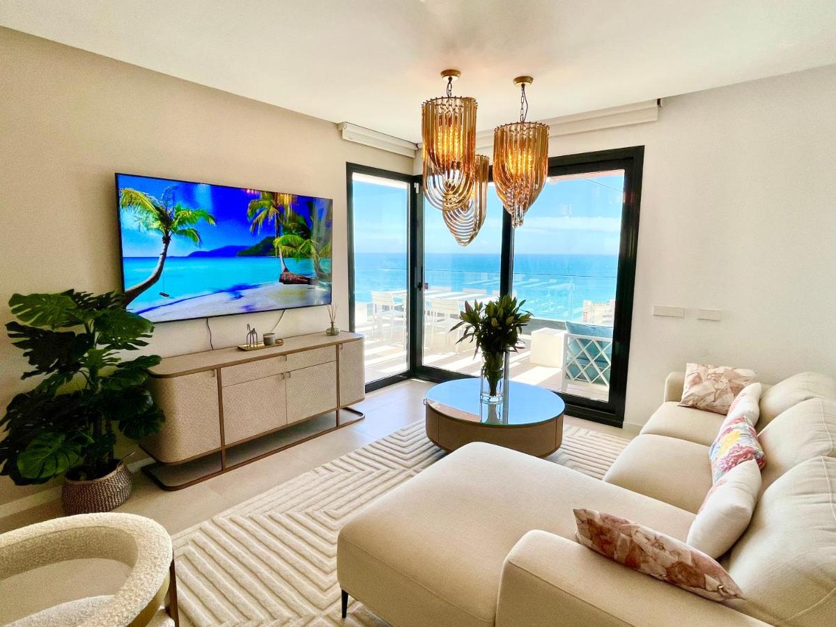 Apartment Magnificent 3 Bedroom Penthouse *