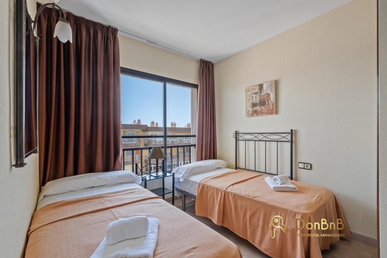 Aparthotel Con Parking Privado En El Paseo Maritimo De *