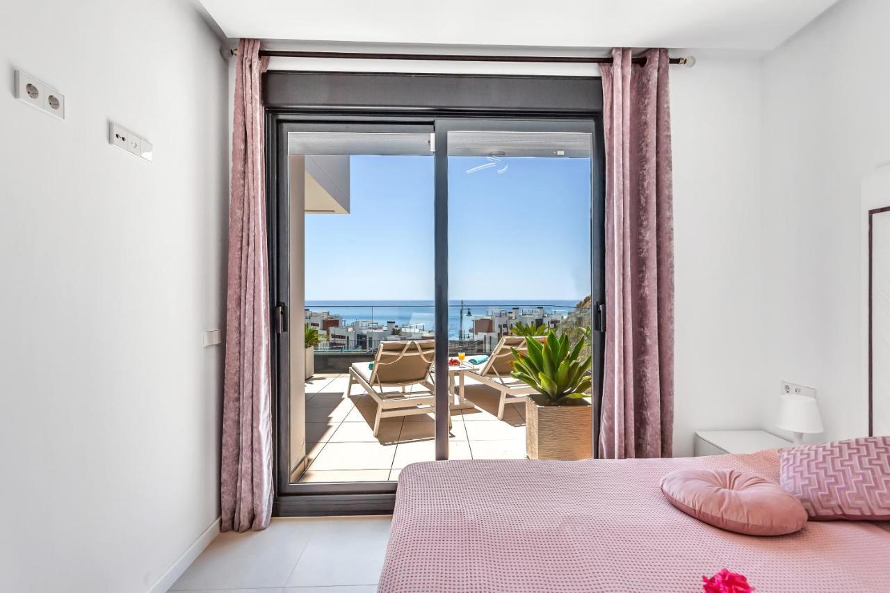 Apartment Blue Lady By The Sea