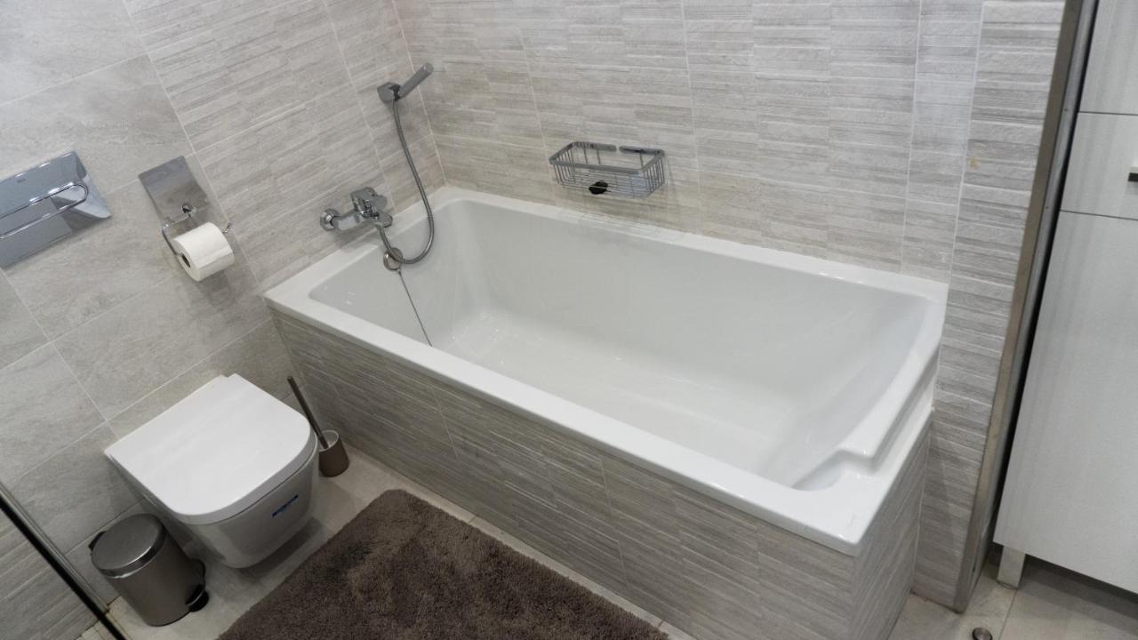 Huvilat New Luxury Tuulia With Private Pool And Parking *