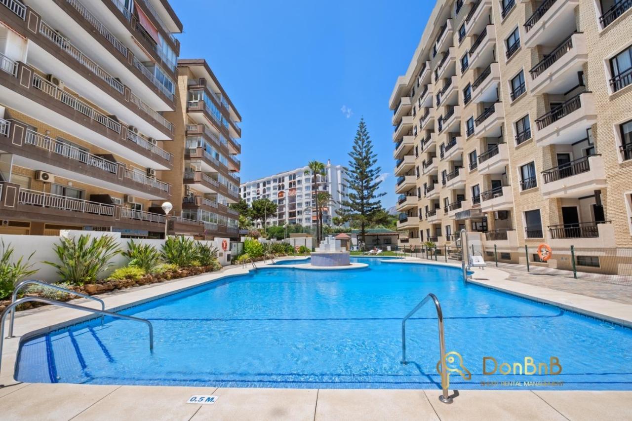 Aparthotel Con Parking Privado En El Paseo Maritimo De Fuengirola
