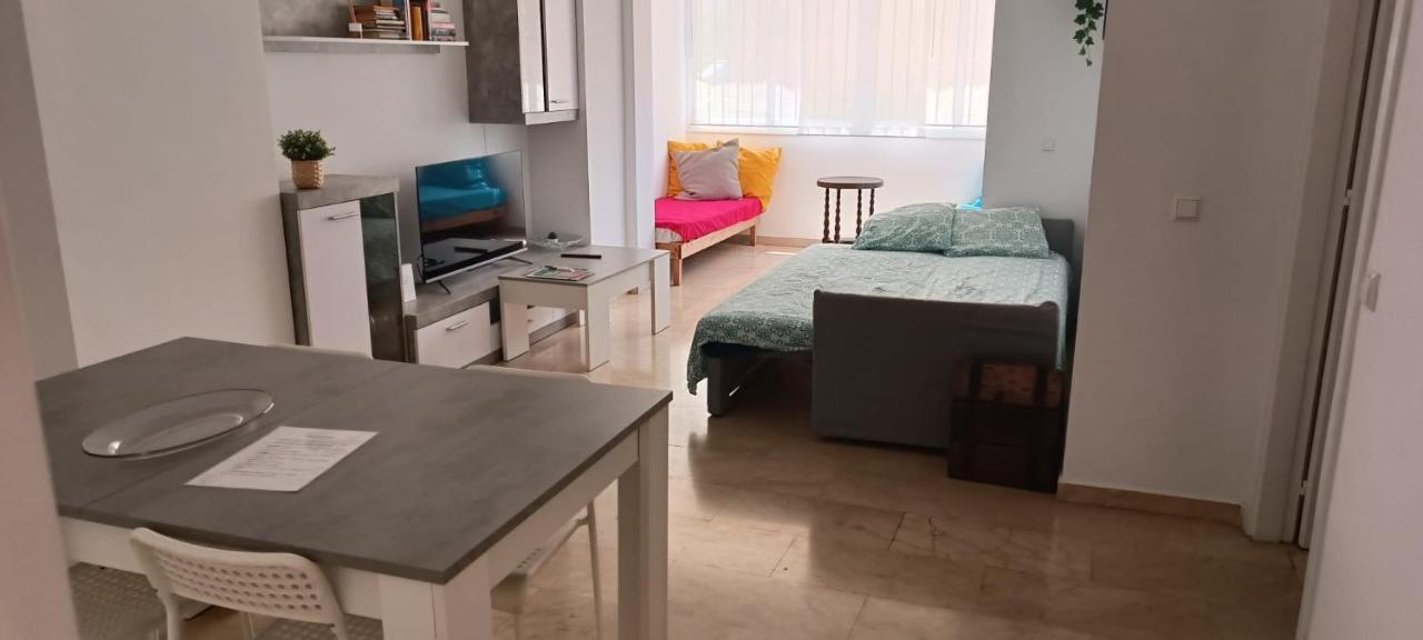 Appartement Excellent Choice, 150 Qm, Air-Conditioning, 1-8 Guests, Beach, Families, Pool Fuengirola