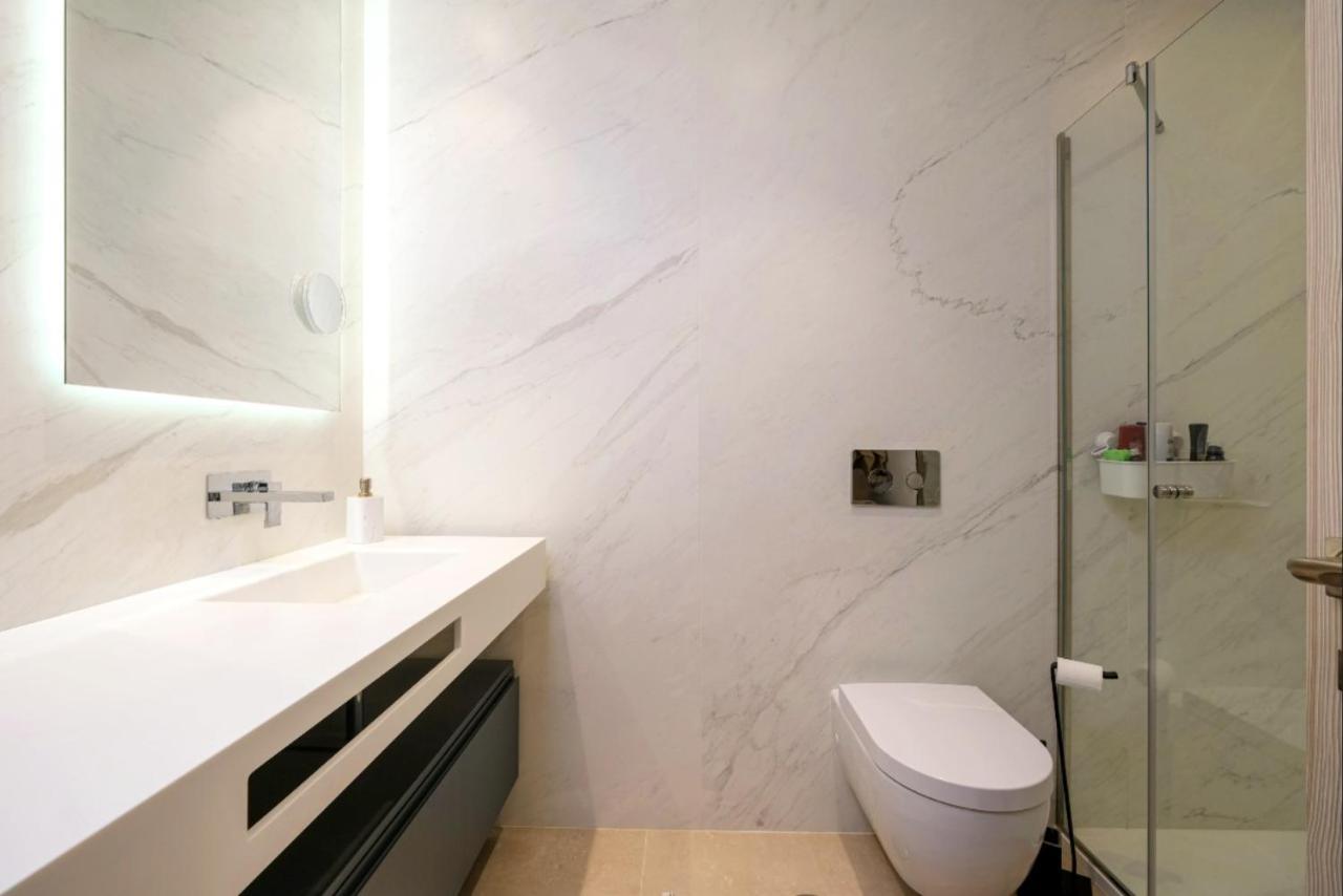 Luxury Frontline In Aria With And Fitness Apartment