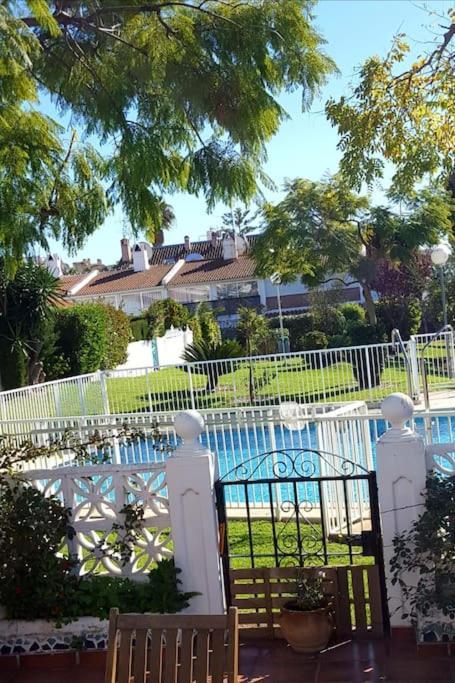 House W Shared Pool, Perfect For Small Families